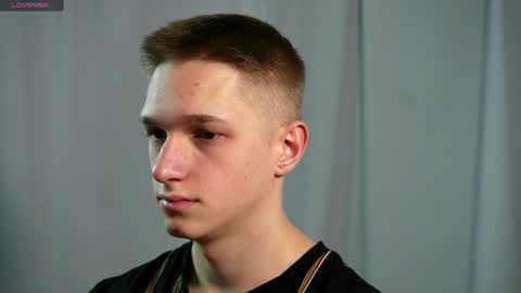 Snapshot of dustyn_fox chatting on January 21, 2025, 2:05 pm Dustyn online show from January 21, 2025, 2:05 pm