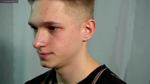 Snapshot of dustyn_fox chatting on January 22, 2025, 2:46 pm Dustyn online show from January 22, 2025, 2:46 pm