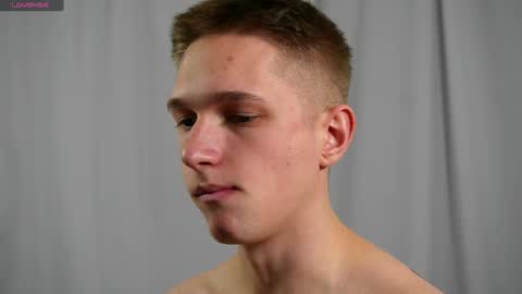 Snapshot of dustyn_fox chatting on January 24, 2025, 5:53 pm Dustyn online show from January 24, 2025, 5:53 pm