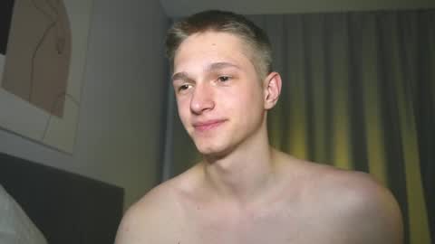 Snapshot of dustyn_fox chatting on January 27, 2025, 4:11 pm Dustyn online show from January 27, 2025, 4:11 pm