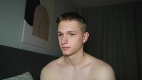 Snapshot of dustyn_fox chatting on January 28, 2025, 1:05 pm Dustyn online show from January 28, 2025, 1:05 pm