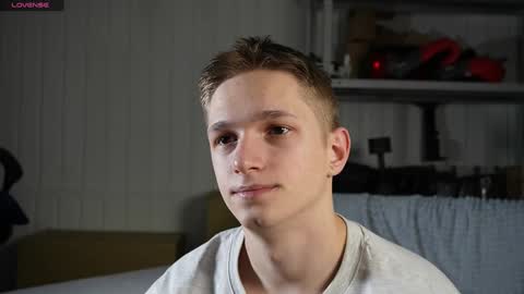 Snapshot of dustyn_fox chatting on February 7, 2025, 2:15 pm Dustyn online show from February 7, 2025, 2:15 pm