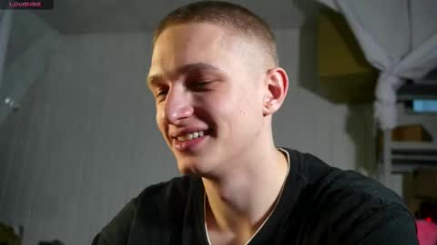 Snapshot of dustyn_fox chatting on February 17, 2025, 2:15 pm Dustyn online show from February 17, 2025, 2:15 pm