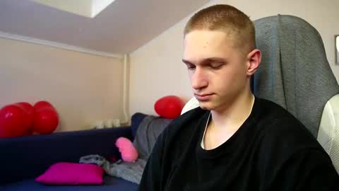 Snapshot of dustyn_fox chatting on February 18, 2025, 2:16 pm Dustyn online show from February 18, 2025, 2:16 pm