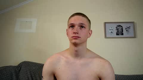 Snapshot of dustyn_fox chatting on February 18, 2025, 8:25 pm Dustyn online show from February 18, 2025, 8:25 pm