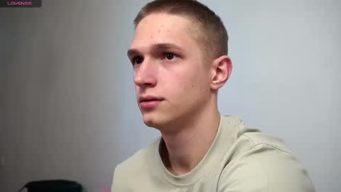 Snapshot of dustyn_fox chatting on February 26, 2025, 7:27 pm Dustyn online show from February 26, 2025, 7:27 pm