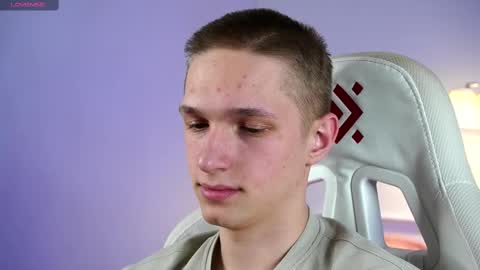 Snapshot of dustyn_fox chatting on March 5, 2025, 7:38 pm Dustyn online show from March 5, 2025, 7:38 pm