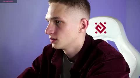 Snapshot of dustyn_fox chatting on March 9, 2025, 6:43 pm Dustyn online show from March 9, 2025, 6:43 pm