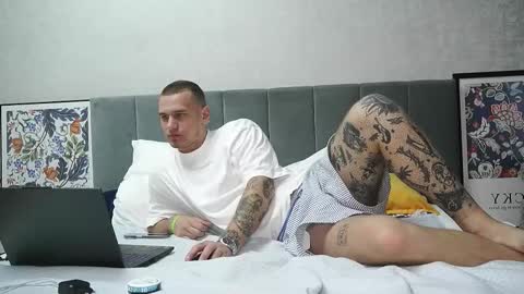 Snapshot of dustyn_fox chatting on September 16, 2025, 6:25 am Dustyn online show from September 16, 2025, 6:25 am