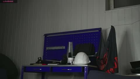 Snapshot of dustyn_fox chatting on September 30, 2025, 4:23 pm Dustyn online show from September 30, 2025, 4:23 pm