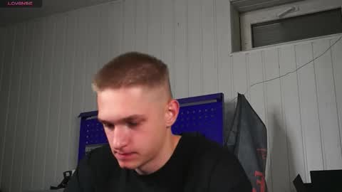 Snapshot of dustyn_fox chatting on October 15, 2025, 4:51 pm Dustyn online show from October 15, 2025, 4:51 pm