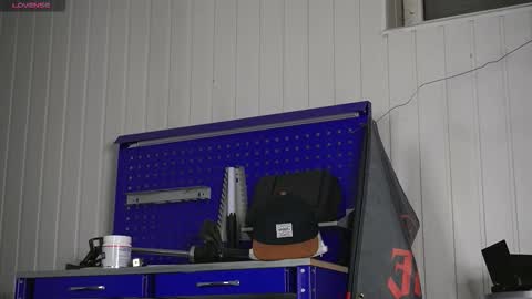 Snapshot of dustyn_fox chatting on October 17, 2025, 4:42 pm Dustyn online show from October 17, 2025, 4:42 pm