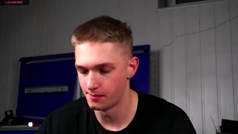 Snapshot of dustyn_fox chatting on November 25, 2025, 3:23 pm Dustyn online show from November 25, 2025, 3:23 pm