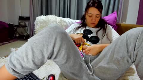 dayana online show from February 4, 2025, 4:48 am