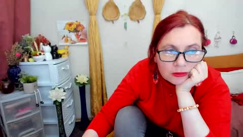 Snapshot of dyannelovee chatting on December 10, 2024, 10:05 pm Dyanne online show from December 10, 2024, 10:05 pm