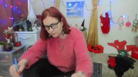 Snapshot of dyannelovee chatting on January 8, 2025, 11:21 am Dyanne online show from January 8, 2025, 11:21 am