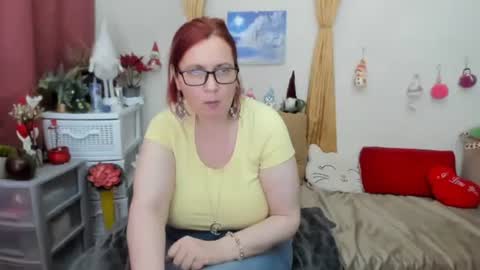 Snapshot of dyannelovee chatting on January 9, 2025, 9:47 pm Dyanne online show from January 9, 2025, 9:47 pm