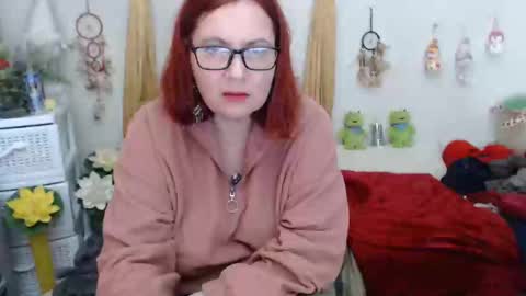 Snapshot of dyannelovee chatting on February 2, 2025, 9:23 pm Dyanne online show from February 2, 2025, 9:23 pm