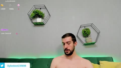 Snapshot of dylan_starxx chatting on November 9, 2025, 6:39 pm Dylan online show from November 9, 2025, 6:39 pm