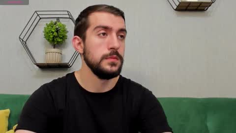 Snapshot of dylan_starxx chatting on November 17, 2025, 1:33 am Dylan online show from November 17, 2025, 1:33 am