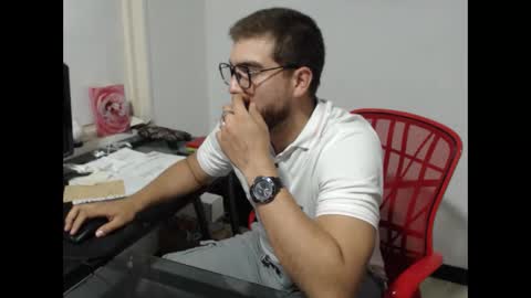 dylanhot10 online show from December 18, 2025, 11:44 pm