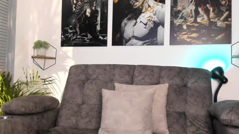 Snapshot of dylanrivera_ chatting on December 17, 2024, 3:28 am Dylan Rivera online show from December 17, 2024, 3:28 am