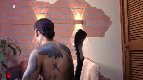 D Y L A N online show from November 30, 2025, 10:03 pm