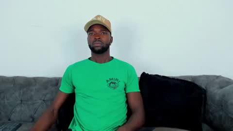 Snapshot of dylantaylor_1 chatting on October 22, 2025, 4:46 am Dylan Taylor online show from October 22, 2025, 4:46 am