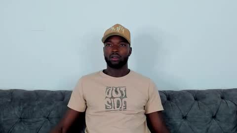 Snapshot of dylantaylor_1 chatting on October 24, 2025, 4:09 am Dylan Taylor online show from October 24, 2025, 4:09 am