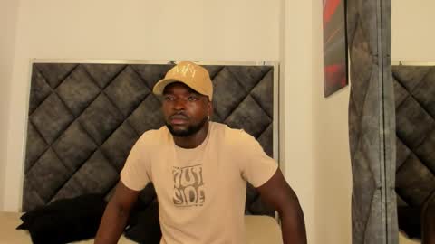 Snapshot of dylantaylor_1 chatting on November 4, 2025, 2:10 am Dylan Taylor online show from November 4, 2025, 2:10 am