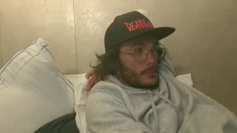 Snapshot of dylp400 chatting on December 24, 2024, 8:33 am dylp400 online show from December 24, 2024, 8:33 am