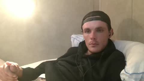 Snapshot of dylp400 chatting on February 3, 2025, 10:47 am dylp400 online show from February 3, 2025, 10:47 am