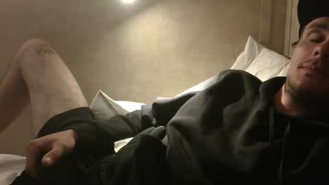 Snapshot of dylp400 chatting on February 4, 2025, 11:27 am dylp400 online show from February 4, 2025, 11:27 am