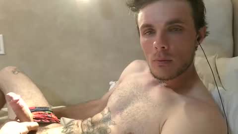 Snapshot of dylp400 chatting on February 13, 2025, 6:41 am dylp400 online show from February 13, 2025, 6:41 am