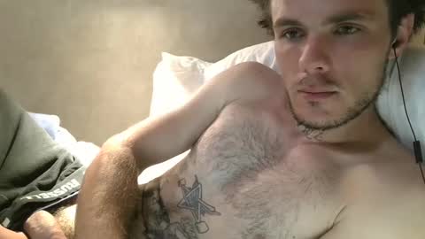 Snapshot of dylp400 chatting on February 22, 2025, 12:08 pm dylp400 online show from February 22, 2025, 12:08 pm