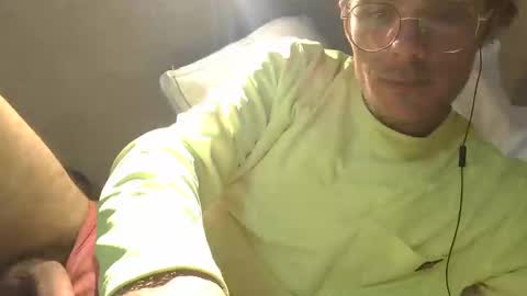 Snapshot of dylp400 chatting on March 7, 2025, 6:24 am dylp400 online show from March 7, 2025, 6:24 am