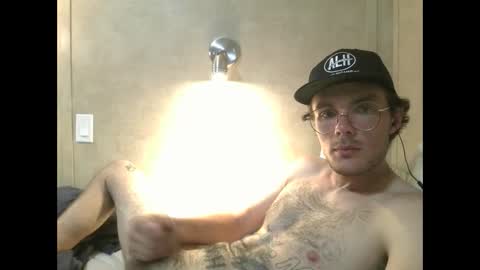 Snapshot of dylp400 chatting on March 10, 2025, 2:50 am dylp400 online show from March 10, 2025, 2:50 am