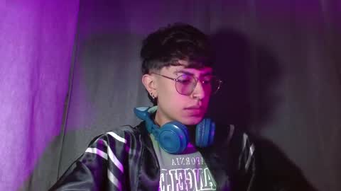 Snapshot of eather_luxury chatting on January 4, 2025, 7:13 pm eather_luxury online show from January 4, 2025, 7:13 pm