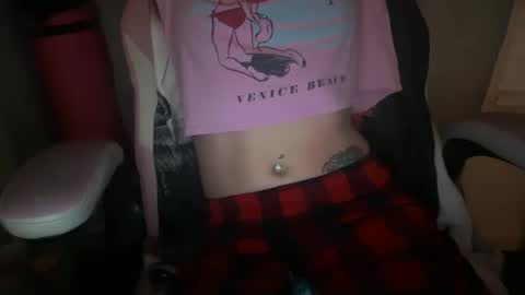 Snapshot of ebony8ivory chatting on September 24, 2025, 5:00 am americnbarbie online show from September 24, 2025, 5:00 am