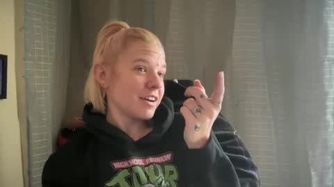 Snapshot of ebony8ivory chatting on October 6, 2025, 4:37 pm americnbarbie online show from October 6, 2025, 4:37 pm