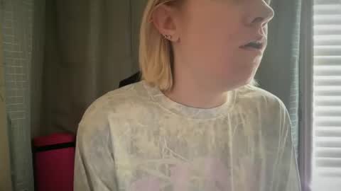 Snapshot of ebony8ivory chatting on October 22, 2025, 5:13 pm americnbarbie online show from October 22, 2025, 5:13 pm