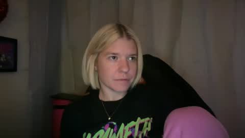 Snapshot of ebony8ivory chatting on November 3, 2025, 1:40 am americnbarbie online show from November 3, 2025, 1:40 am