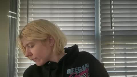 Snapshot of ebony8ivory chatting on November 6, 2025, 12:50 pm americnbarbie online show from November 6, 2025, 12:50 pm