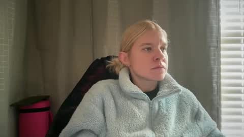 Snapshot of ebony8ivory chatting on November 17, 2025, 5:19 pm americnbarbie online show from November 17, 2025, 5:19 pm