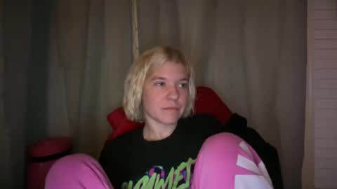 Snapshot of ebony8ivory chatting on November 24, 2025, 5:18 am americnbarbie online show from November 24, 2025, 5:18 am