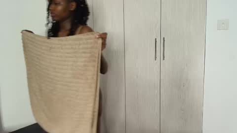 Snapshot of ebony_angelina chatting on November 14, 2025, 7:12 pm Angelina online show from November 14, 2025, 7:12 pm