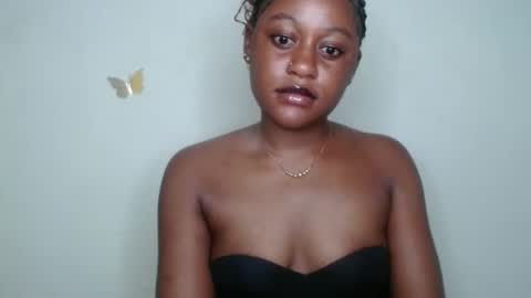 Snapshot of ebony_fatass chatting on October 18, 2025, 9:21 am Ella online show from October 18, 2025, 9:21 am
