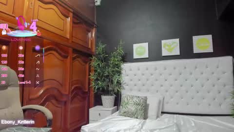 Snapshot of ebony_katterin chatting on November 7, 2025, 11:10 am ebony_katterin online show from November 7, 2025, 11:10 am