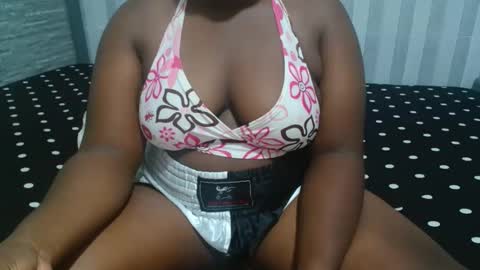 Snapshot of ebony_sabrina chatting on November 28, 2025, 8:39 am Sabrina online show from November 28, 2025, 8:39 am