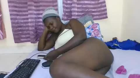 Snapshot of ebonyblack28 chatting on October 22, 2025, 7:30 am MELVINE online show from October 22, 2025, 7:30 am